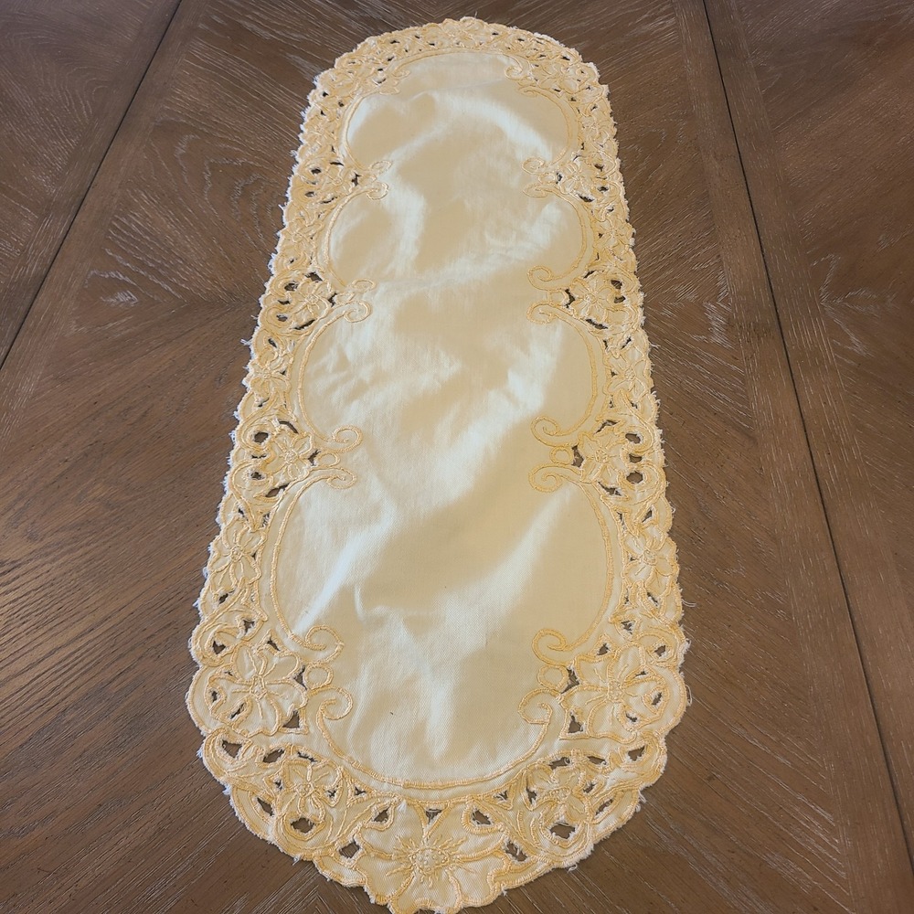 Vintage Table Runner / Dresser Scarf Yellow 36x12 Battenberg Lace